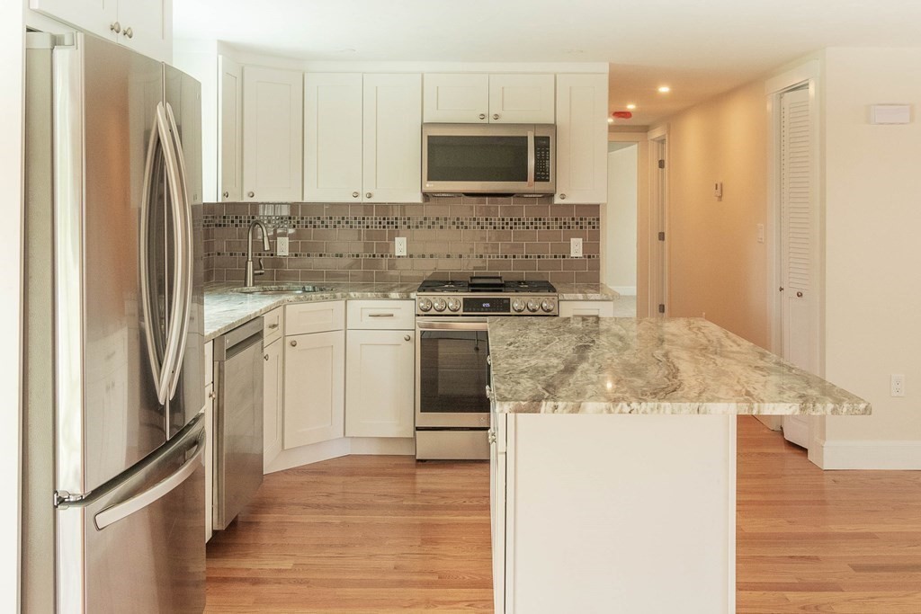 278 Kingsley Road Hull, MA 02045 - Photo 8 of 36 Gallery Image 8