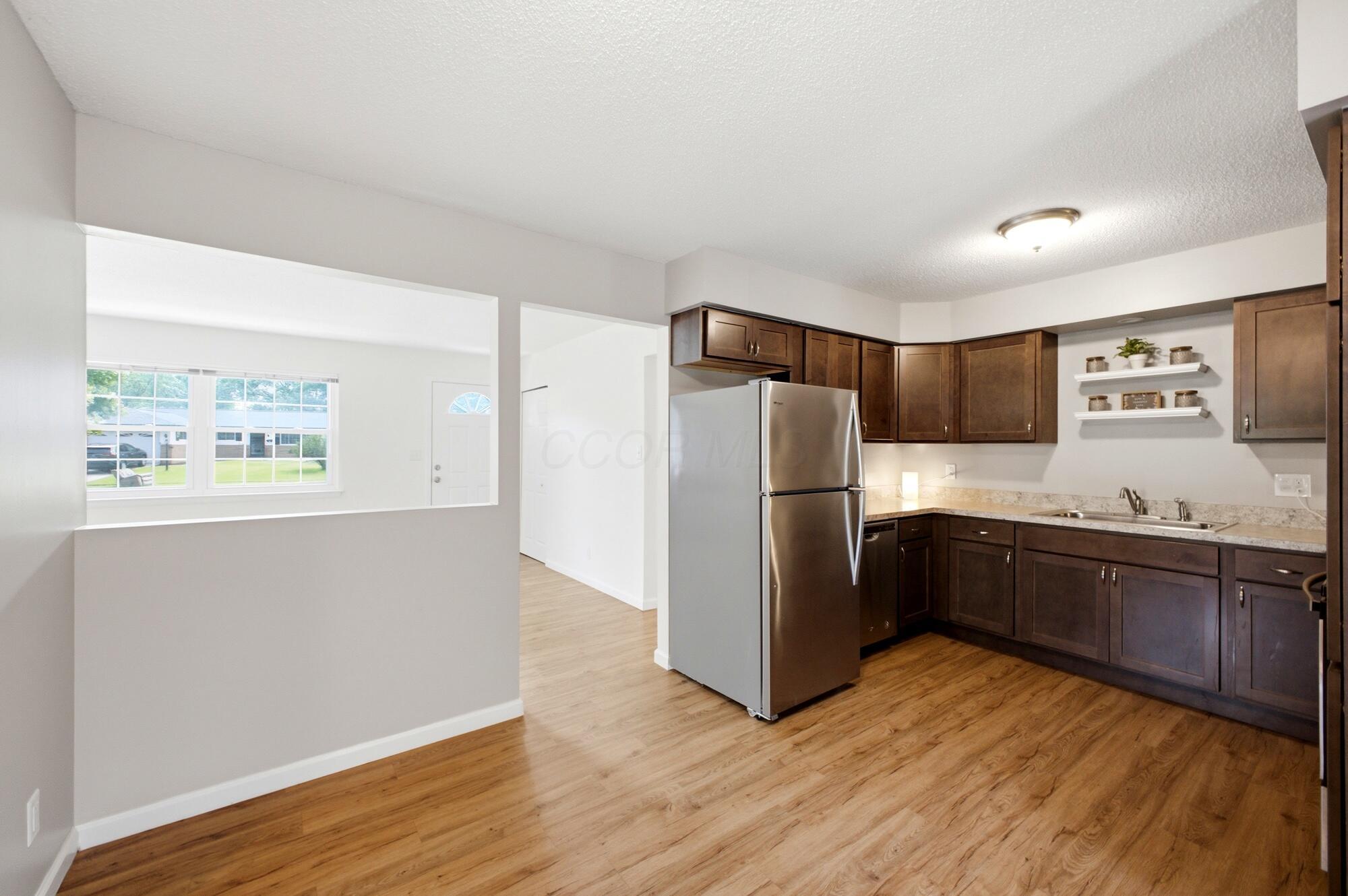 2541 Maybury Road Columbus, OH 43232 - Photo 5 of 35