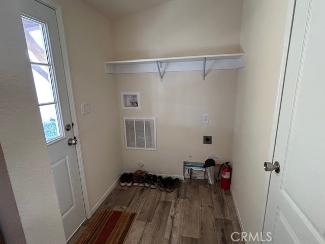 1340 Bille Road, Unit 13 Paradise, CA 95969 - Photo 15 of 31 a view of a room with wooden floor and a window