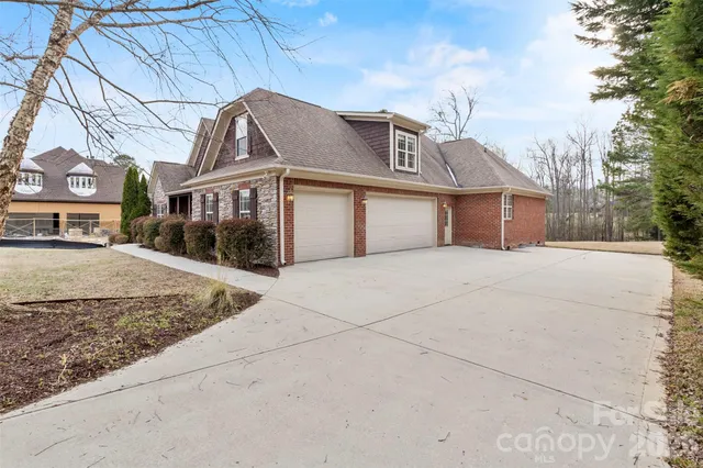 $980,000 | 5164 Mill Race Lane, Lancaster, SC 29720