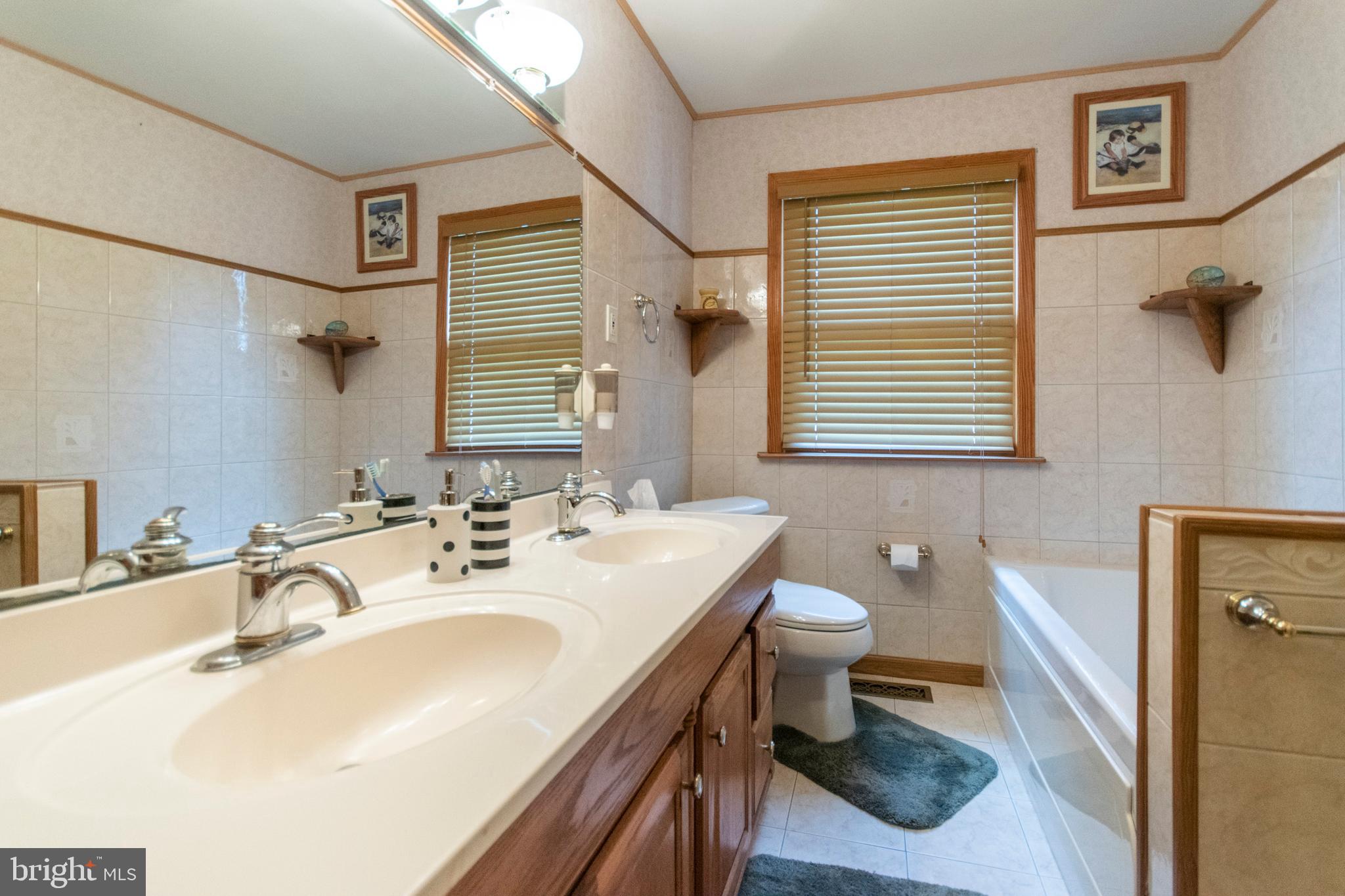 114 Sunset Road Burlington, NJ 08016 - Photo 23 of 40 Gallery Image 23