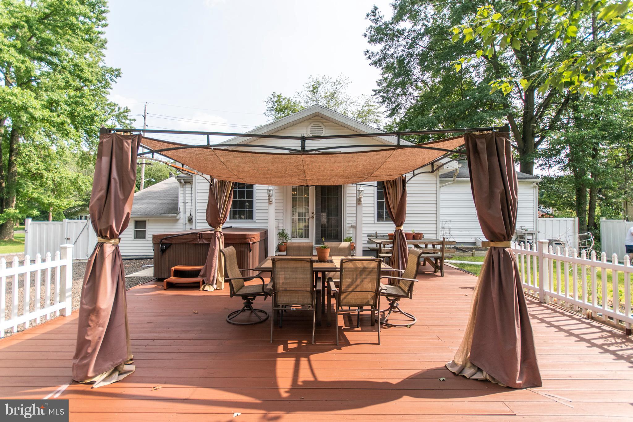 114 Sunset Road Burlington, NJ 08016 - Photo 7 of 40 Gallery Image 7