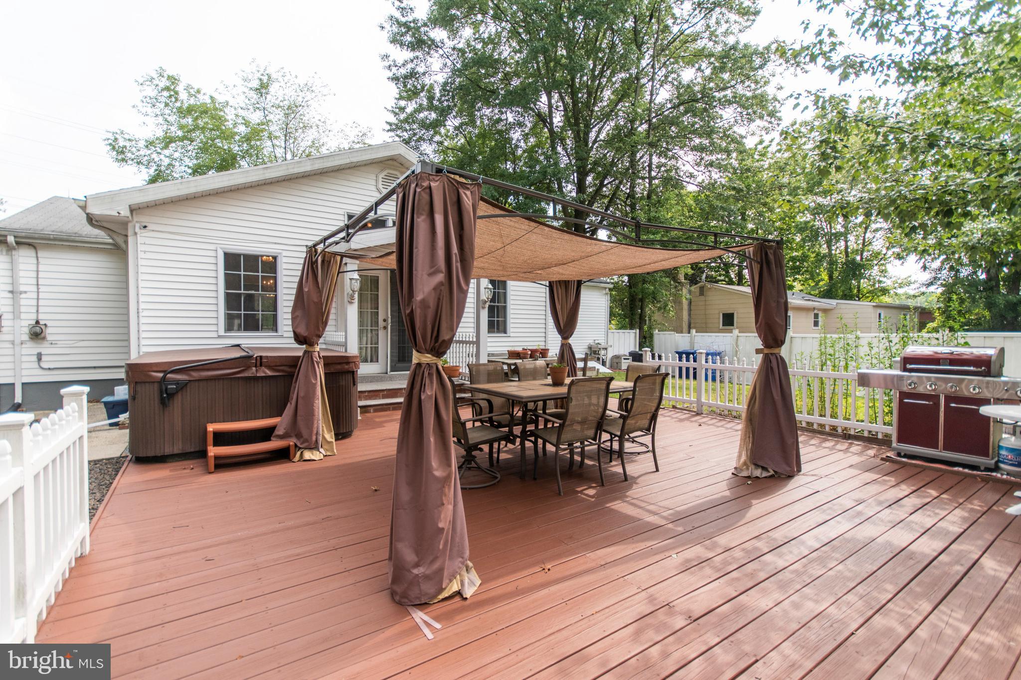 114 Sunset Road Burlington, NJ 08016 - Photo 8 of 40 Gallery Image 8