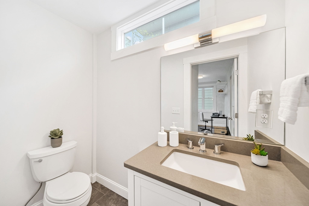 26 Hardwick Street, Unit 1 Cambridge, MA 02141 - Photo 12 of 18