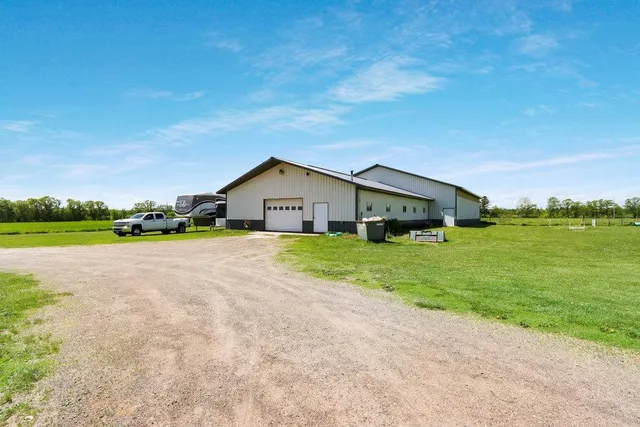 $665,000 | 392 27th Street, New Auburn, WI 54757