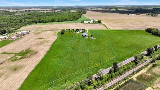 $665,000 | 392 27th Street, New Auburn, WI 54757