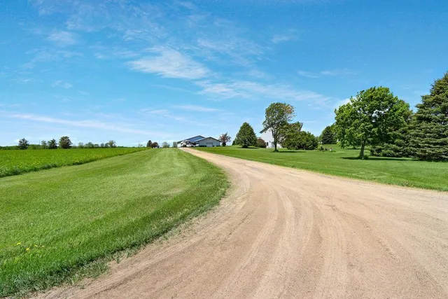 $665,000 | 392 27th Street, New Auburn, WI 54757