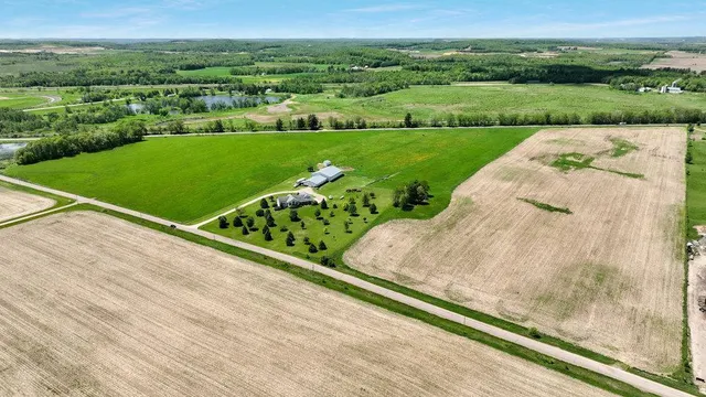 $665,000 | 392 27th Street, New Auburn, WI 54757