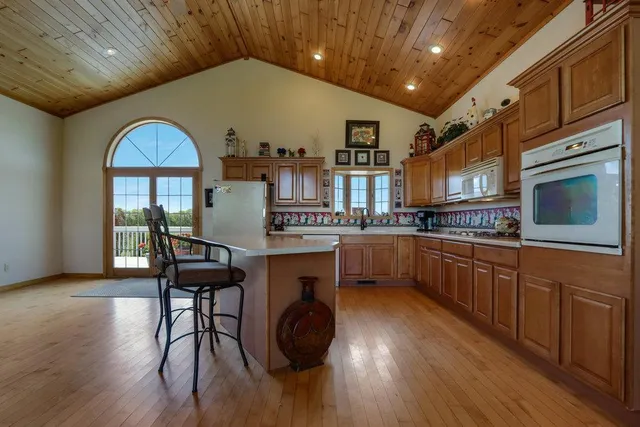 $665,000 | 392 27th Street, New Auburn, WI 54757