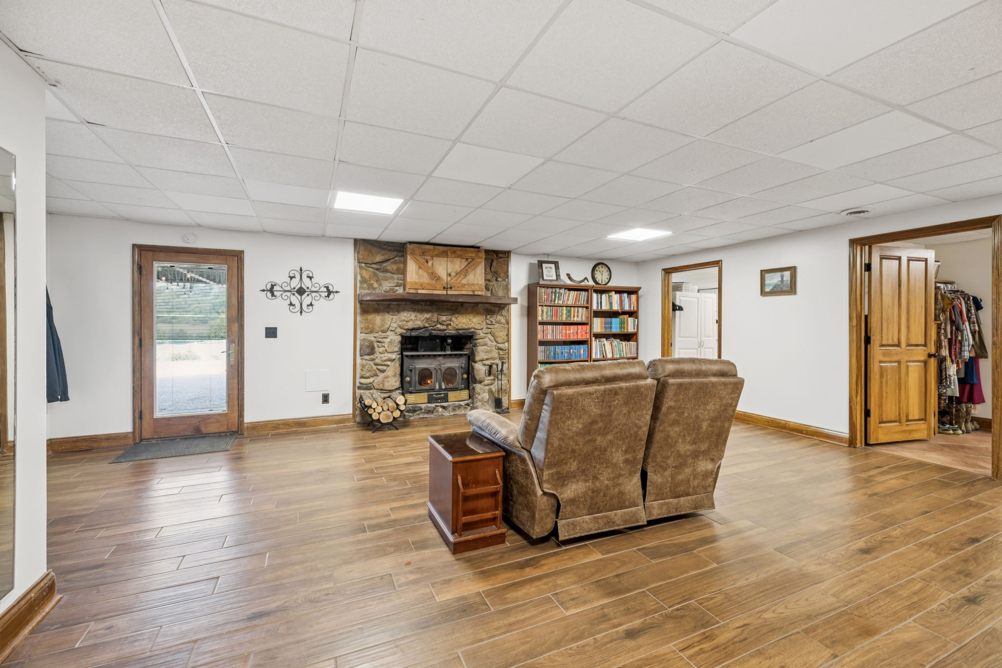 2797 Lewis Road Santa Fe, TN 38482 - Photo 57 of 92 a living room with furniture and a wooden floor
