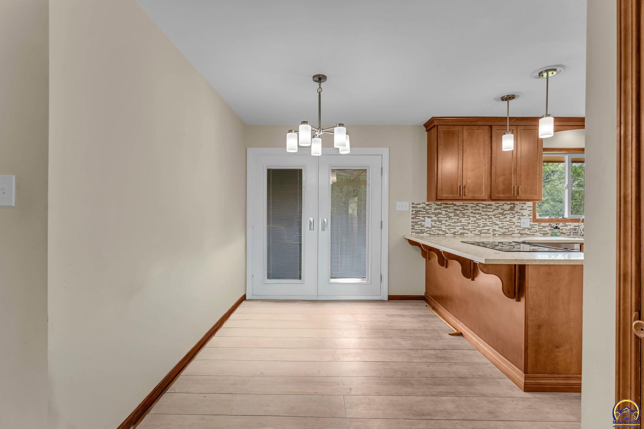 4101 Northwest Pocahontas Drive Topeka, KS 66618 - Photo 6 of 23