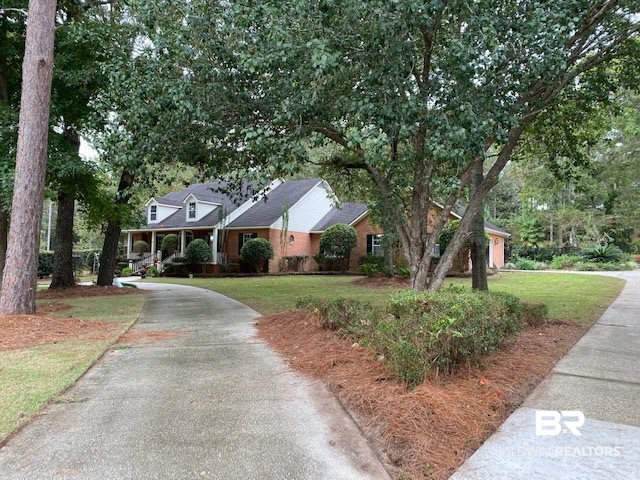 31637 Rhett Drive Daphne, AL 36527 - Photo 4 of 43 Large Front yard