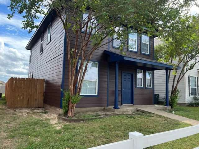 $1,850 | 902 Eagle Avenue, College Station, TX 77845