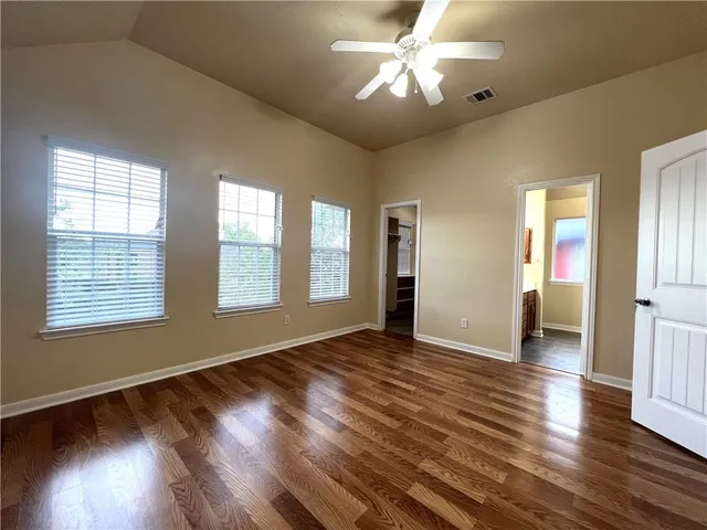 $1,850 | 902 Eagle Avenue, College Station, TX 77845