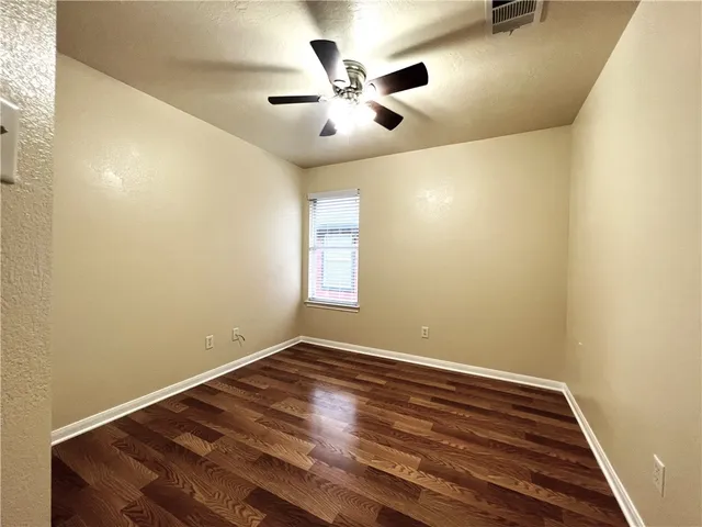 $1,850 | 902 Eagle Avenue, College Station, TX 77845