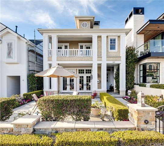 $3,950,000 | 217 Orchid Avenue, Corona del Mar, CA 92625