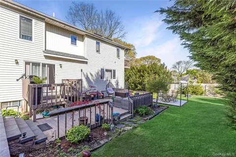 $950,000 | 27 Cypress Drive, Kings Park, NY 11754