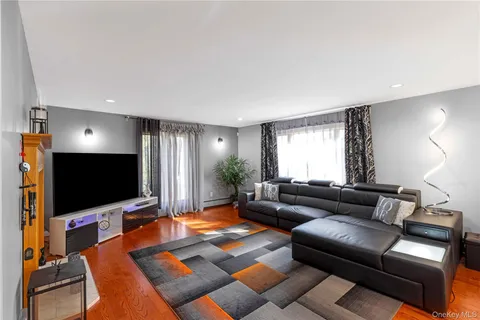 $950,000 | 27 Cypress Drive, Kings Park, NY 11754