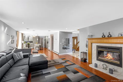 $950,000 | 27 Cypress Drive, Kings Park, NY 11754