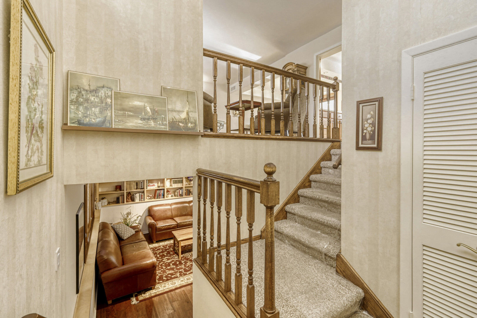 295 Brighton Road Elk Grove Village, IL 60007 - Photo 15 of 26 a view of entryway and hall with wooden floor