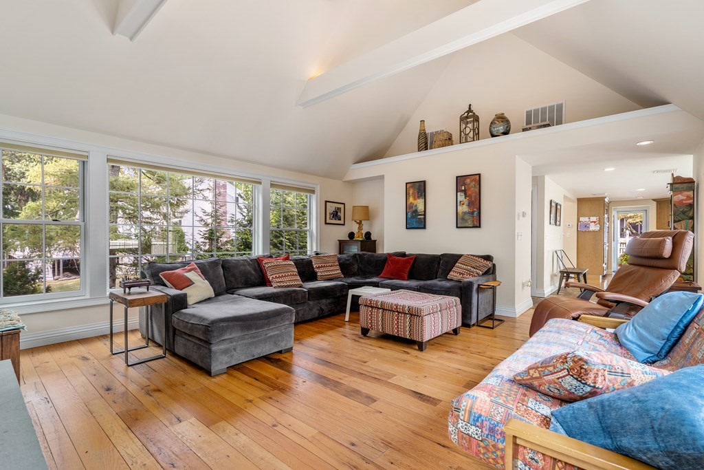 25 Dunster Road Needham, MA 02494 - Photo 12 of 23