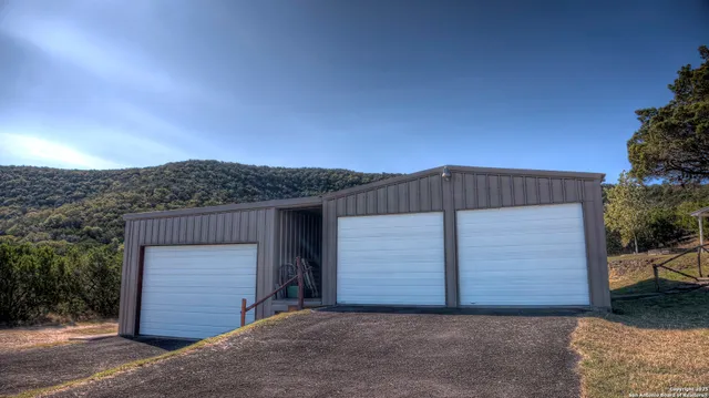 $2,950,000 | 2027 Walter White Ranch Road, Leakey, TX 78873