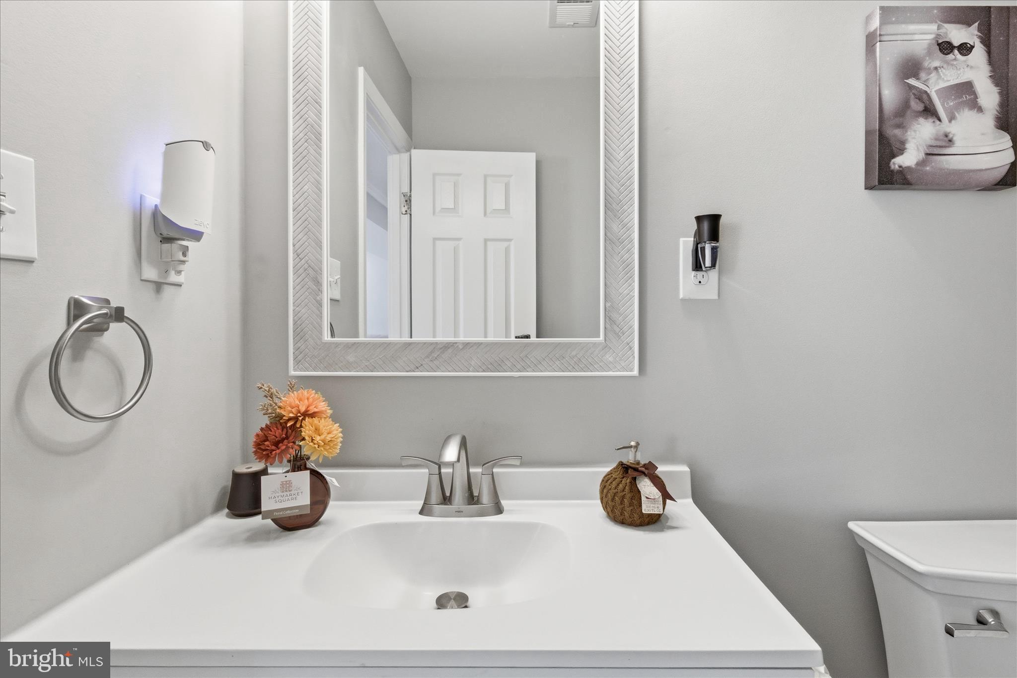 2816 Ridge Road Waldorf, MD 20603 - Photo 28 of 46 a bathroom with a sink and a window