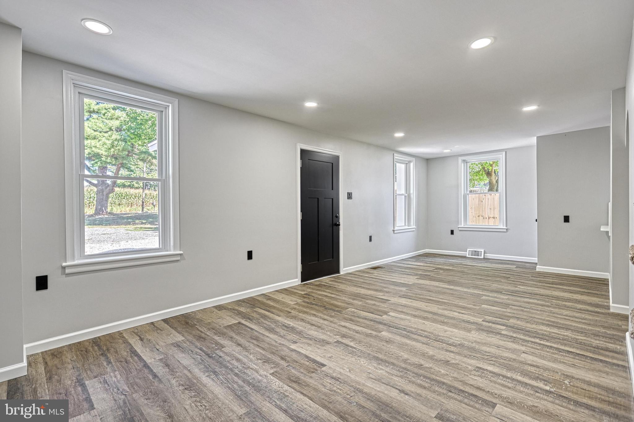 2116 Jefferson Road Spring Grove, PA 17362 - Photo 9 of 76