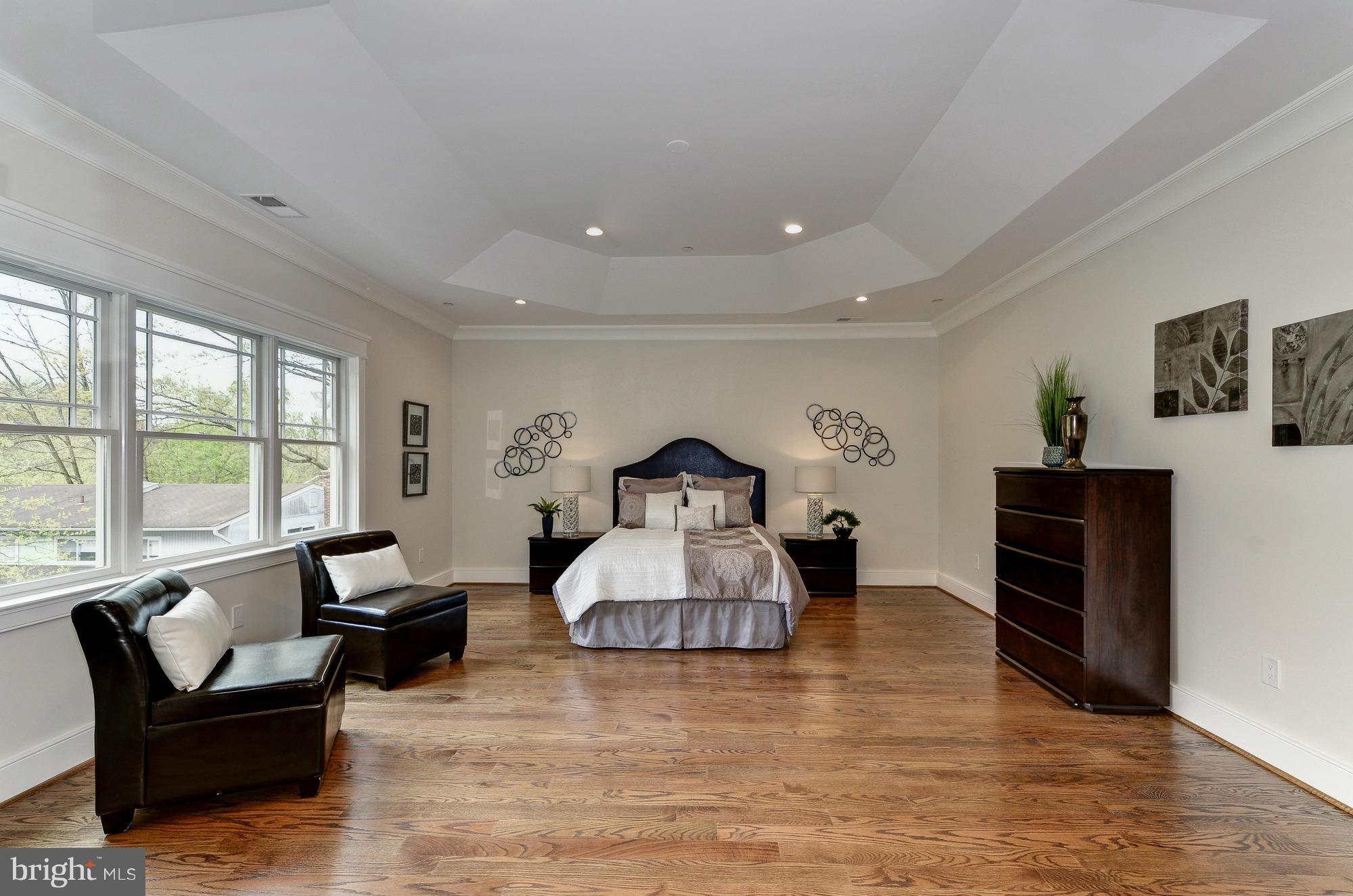 6024 Walhonding Road Bethesda, MD 20816 - Photo 17 of 30 Interior (General)