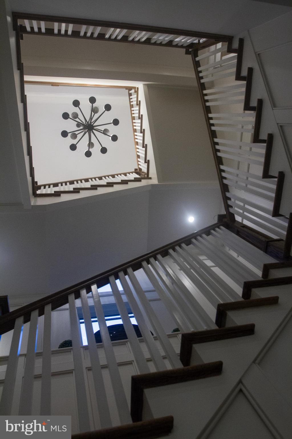6024 Walhonding Road Bethesda, MD 20816 - Photo 5 of 30 Interior (General)