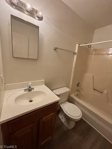 $675 | 3216 Starlight Drive, Unit G, Winston-Salem, NC 27107