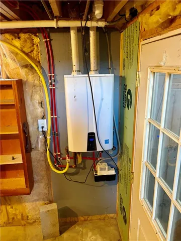 $475,000 | 196 Short Crumhorn Road, Maryland, NY 12116