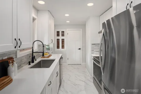 $545,000 | 19807 10th Place South, Des Moines, WA 98148