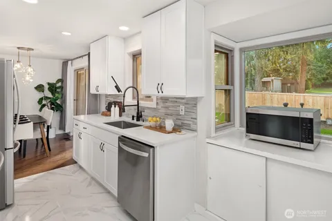 $545,000 | 19807 10th Place South, Des Moines, WA 98148