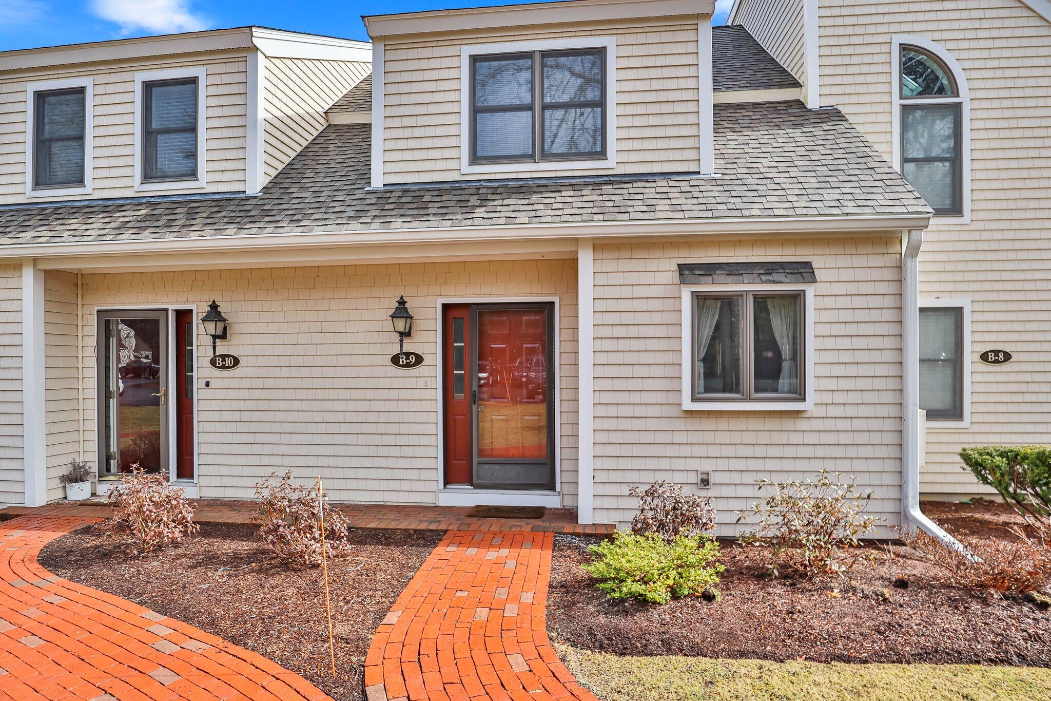 9 Shellback Way, Unit 9B Mashpee, MA 02649 - Photo 2 of 32 4-web-or-mls-9-shellback-way