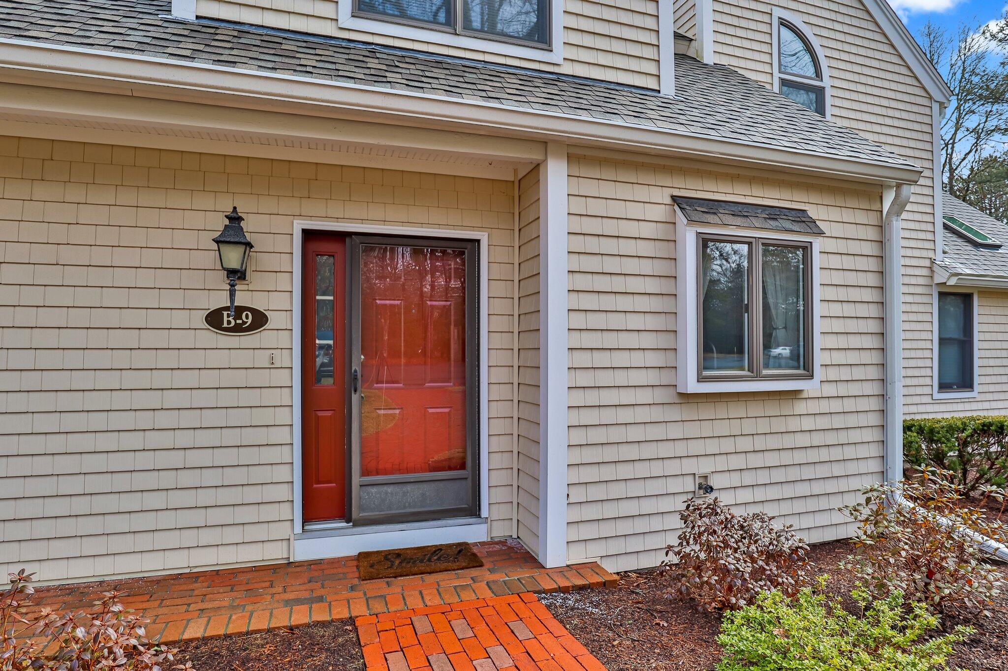 9 Shellback Way, Unit 9B Mashpee, MA 02649 - Photo 3 of 32 5-web-or-mls-9-shellback-way