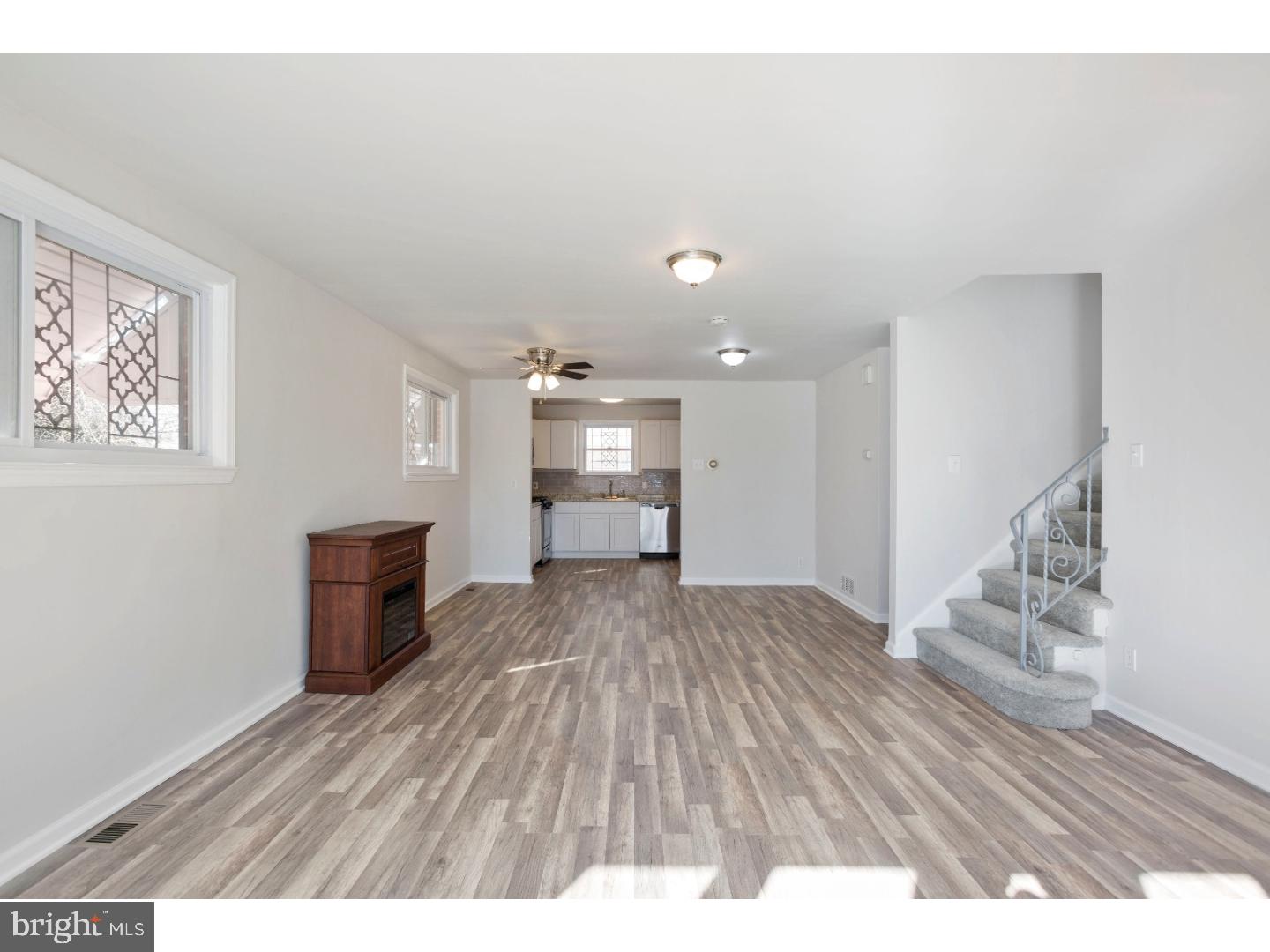 6 Robin Road Lansdowne, PA 19050 - Photo 3 of 25 Living Room