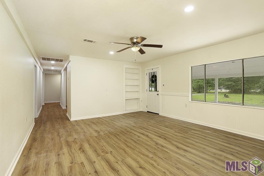 33485 Clinton Allen Road Denham Springs, LA 70706 - Photo 4 of 18