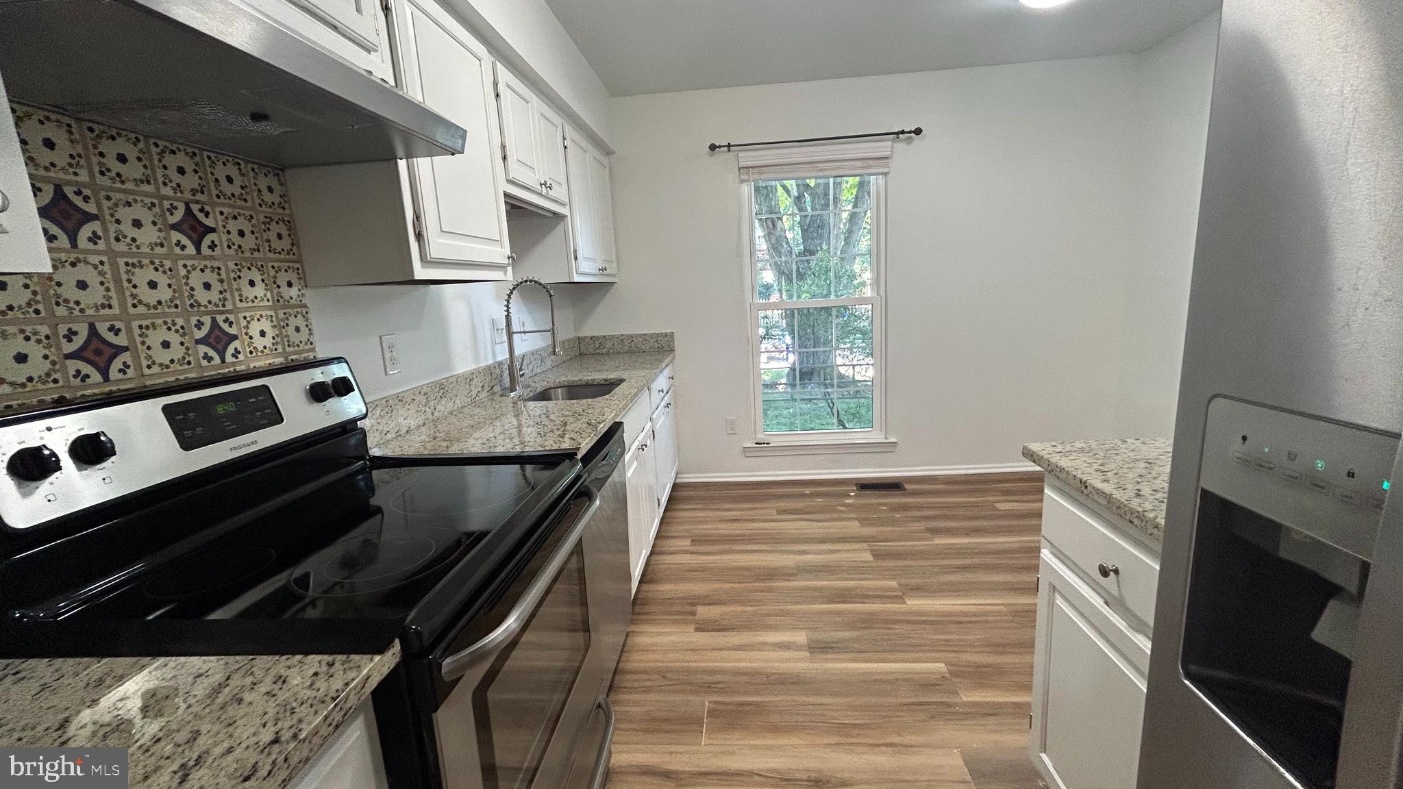 10603 Reed's Landing Circle Burke, VA 22015 - Photo 10 of 31 Gallery Image 10