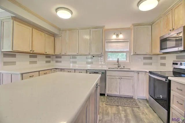 $385,000 | 37651 Highway 16, Denham Springs, LA 70706