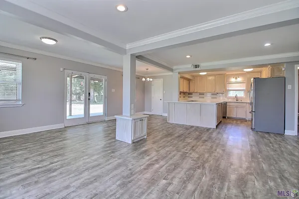 $373,900 | 37651 Highway 16, Denham Springs, LA 70706