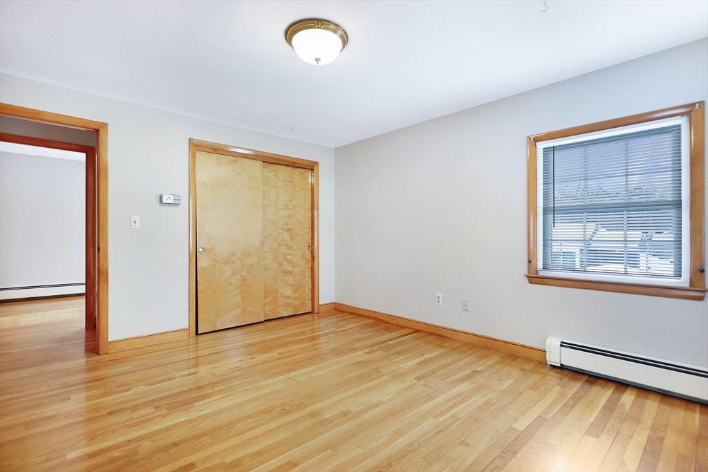 8 Cole Street Salem, NH 03079 - Photo 17 of 35