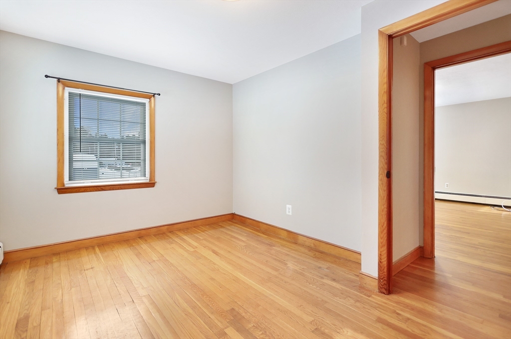 8 Cole Street Salem, NH 03079 - Photo 20 of 35