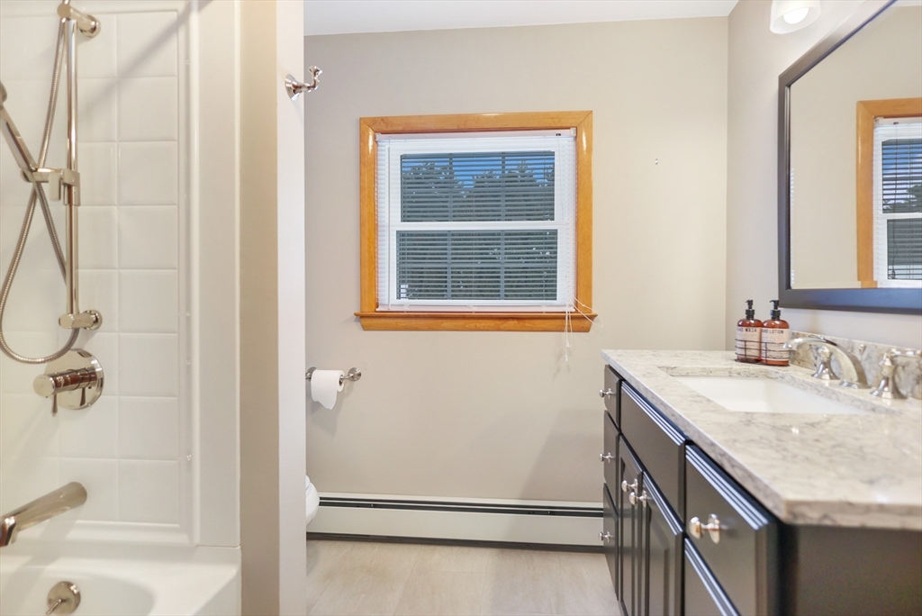 8 Cole Street Salem, NH 03079 - Photo 22 of 35