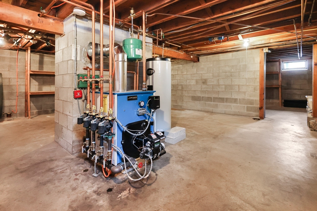 8 Cole Street Salem, NH 03079 - Photo 27 of 35