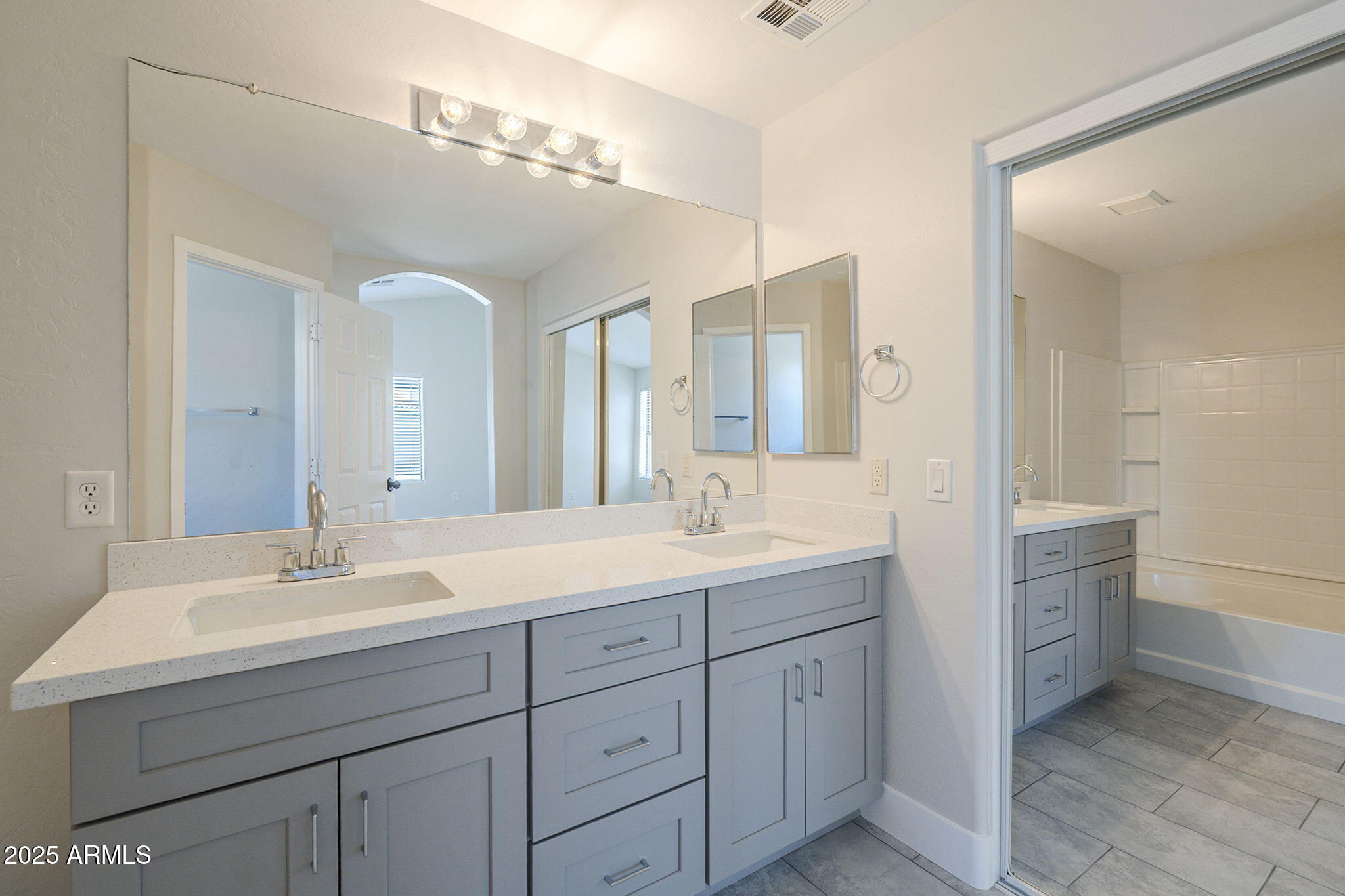 2518 West Carson Road Phoenix, AZ 85041 - Photo 24 of 35 24-web-or-mls-Carson-24