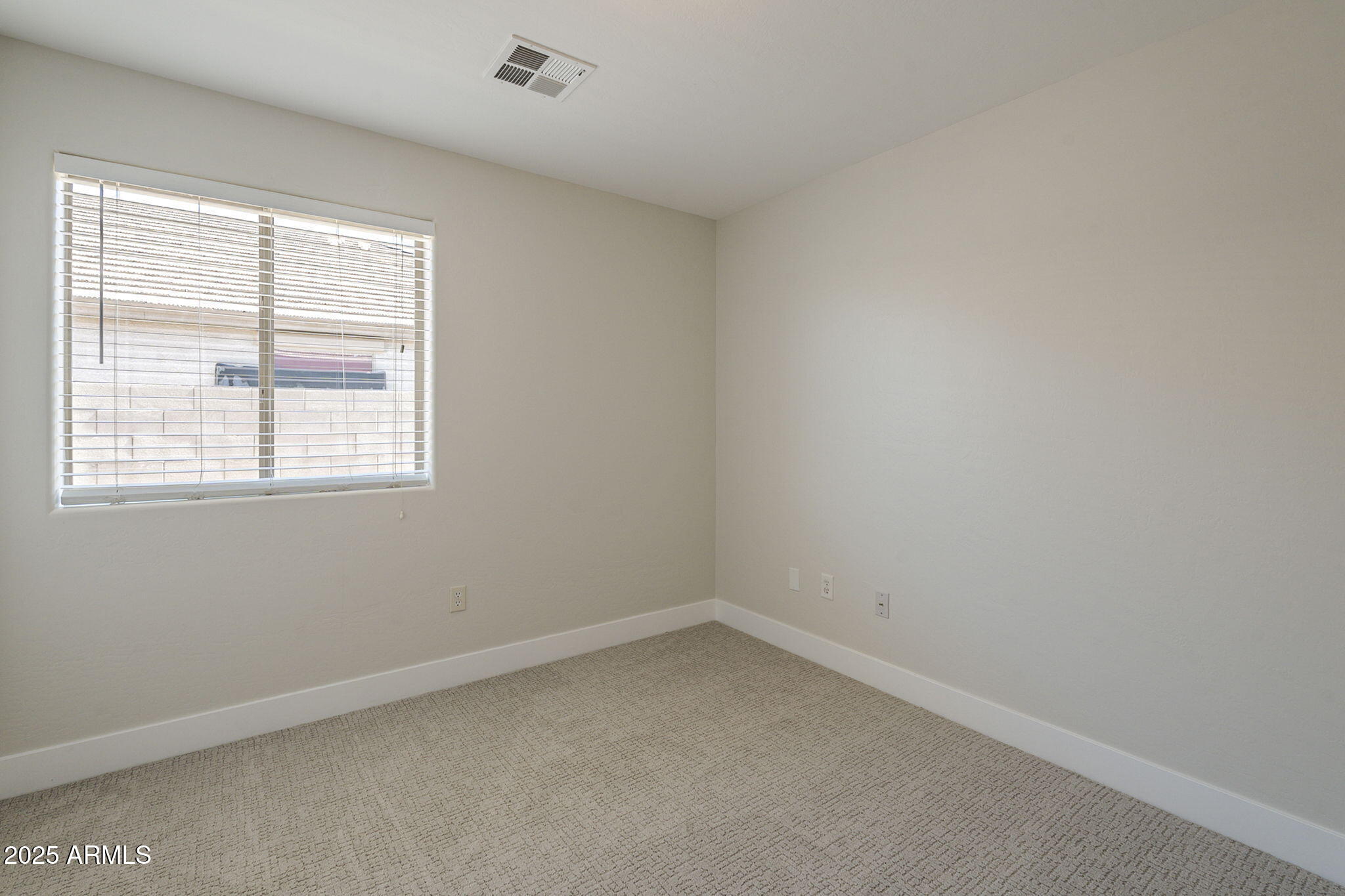 2518 West Carson Road Phoenix, AZ 85041 - Photo 28 of 35 28-web-or-mls-Carson-28