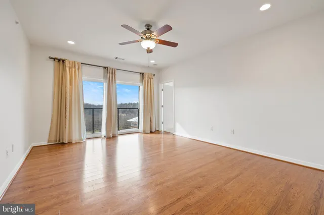 $485,000 | 8970 Fascination Court, Unit 412, Lorton, VA 22079