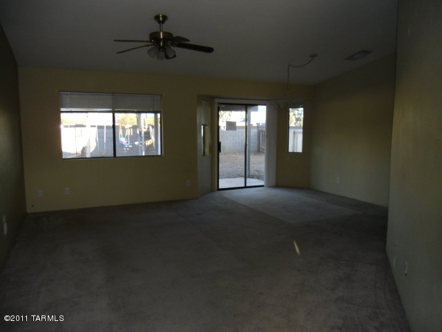 5580 North Baybrook Road Tucson, AZ 85741 - Photo 4 of 21