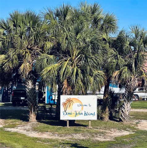 $2,950 | 395 Redfish Drive, Freeport, TX 77541